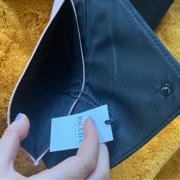 NWT Prada Beauty Pochette Hand Pouch Envelope Clutch in Pink Black - Picture 2 of 5